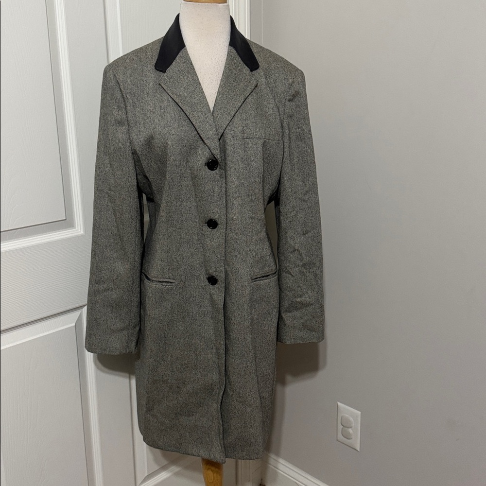 Lauren Ralph Lauren tweed light weight wool coat with lambskin collar, size 14.
